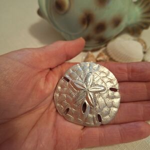 Sand Dollar Silvertone Textured Metal Brooch Pin Coastal Beach Ocean Vibes 🌊